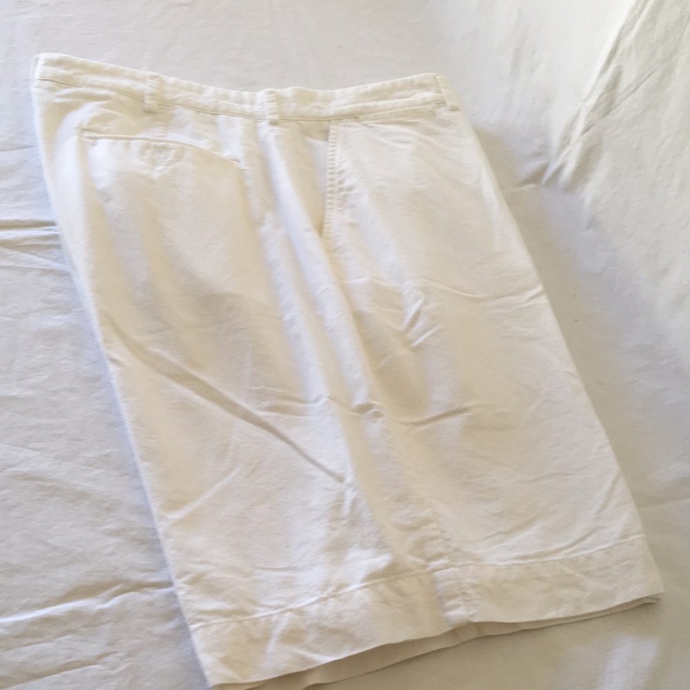 Polo men’s flat front shorts. Slash pockets. 9” inseam